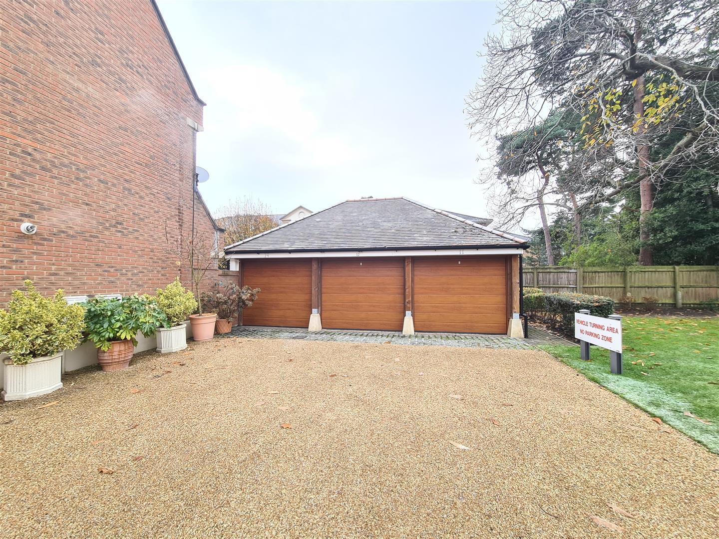 5 Bedroom House Wellwood Close, Branksome Park